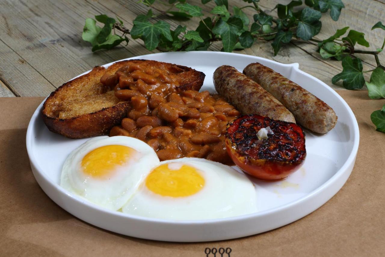Shirvan Hotel City Yard Джидда Екстер'єр фото English breakfast