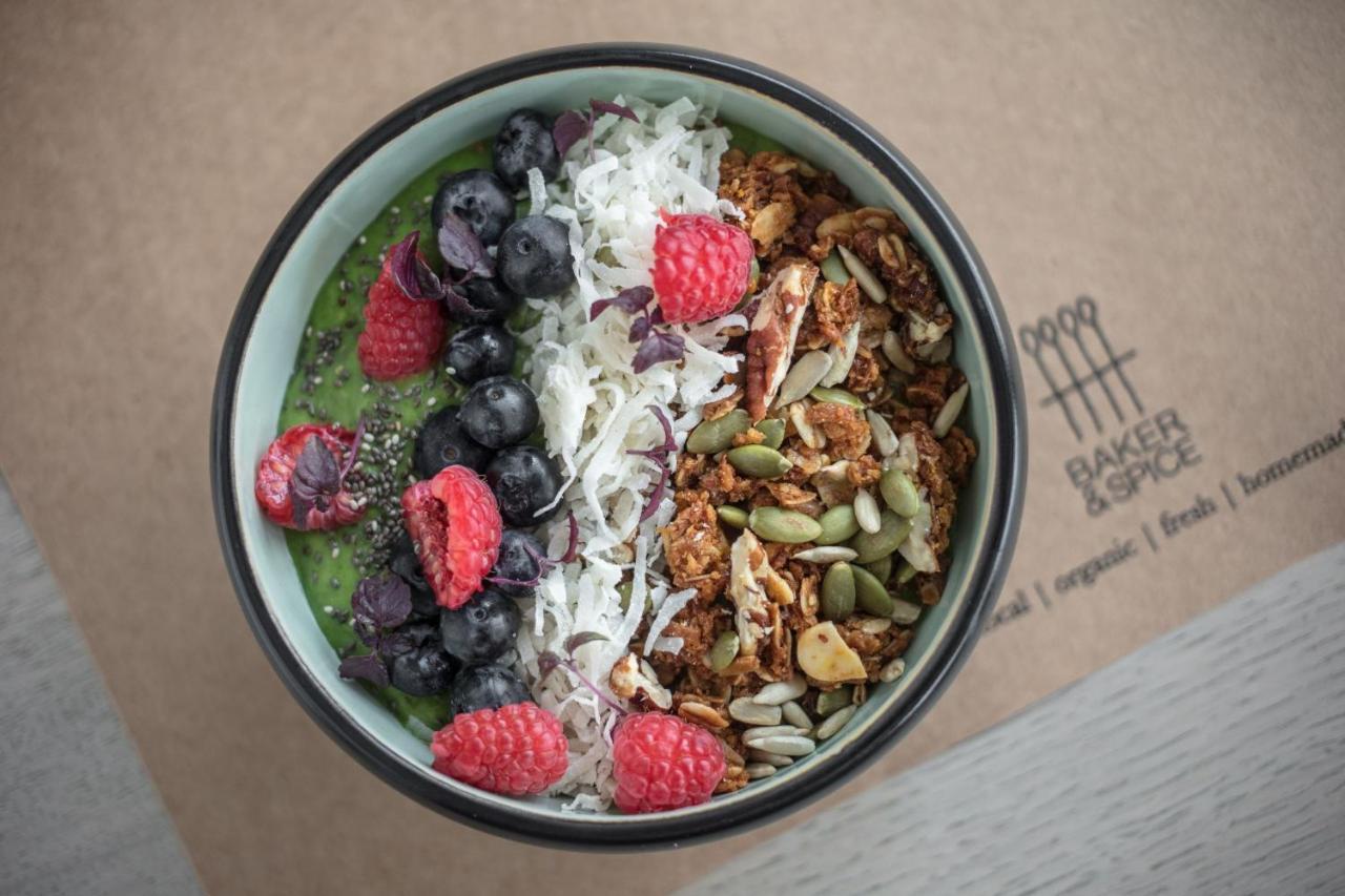 Shirvan Hotel City Yard Джидда Екстер'єр фото A smoothie bowl